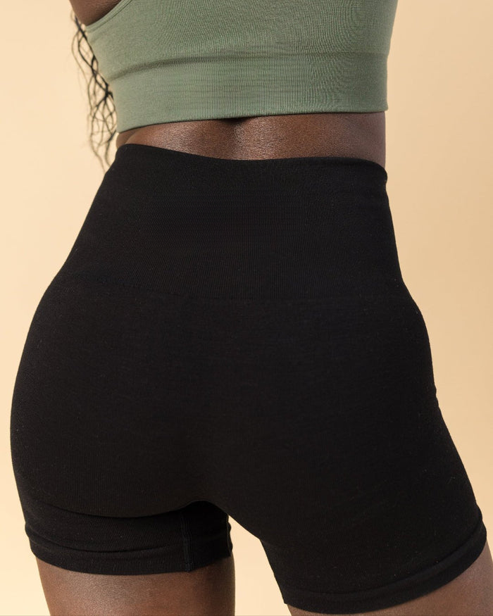 Essential Compressive Short 6"