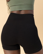 Essential Compressive Short 6"