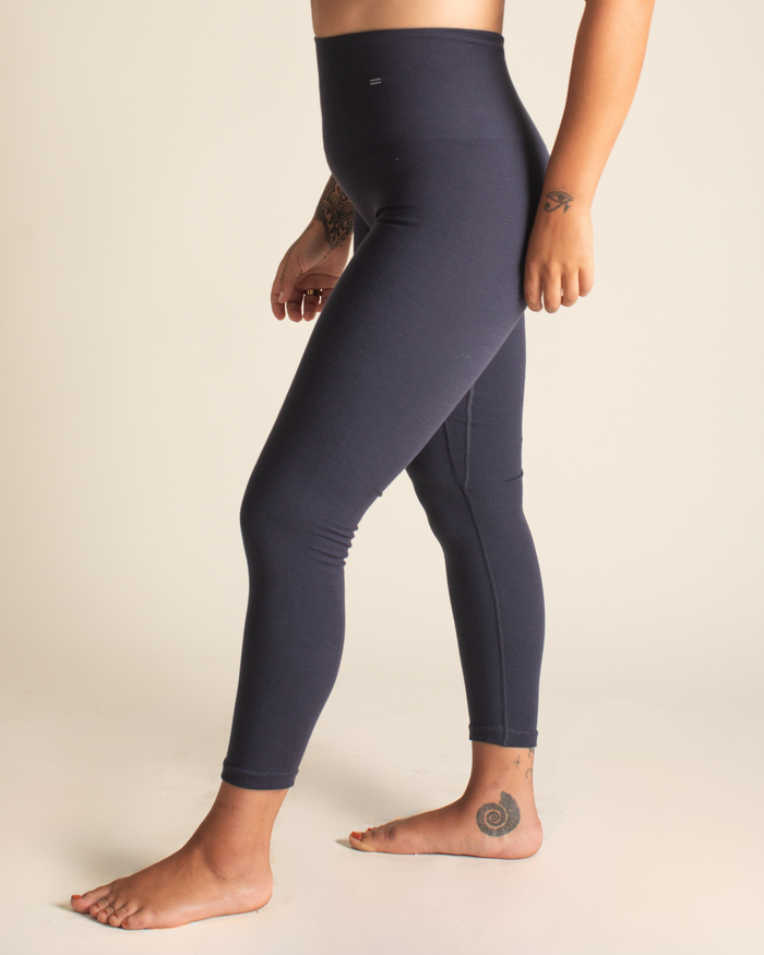Essential Compressive Legging 25"
